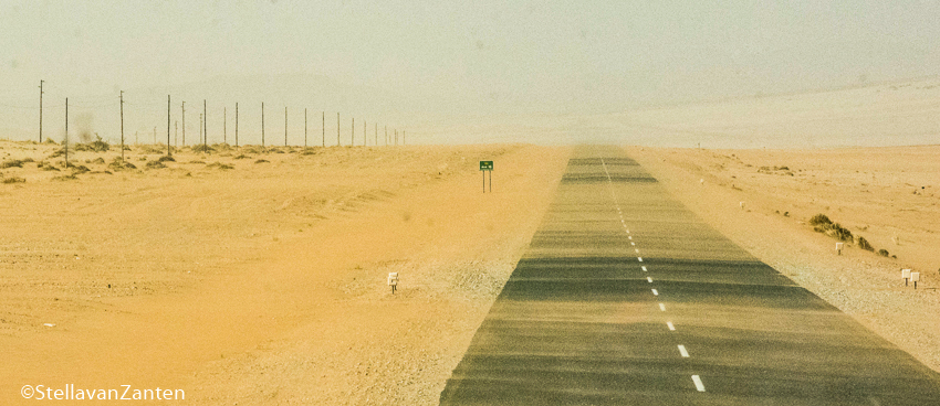 road between Aus and Luderitz