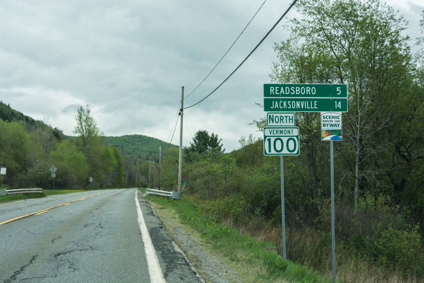 de scenic route 100 north dwars door Vermont