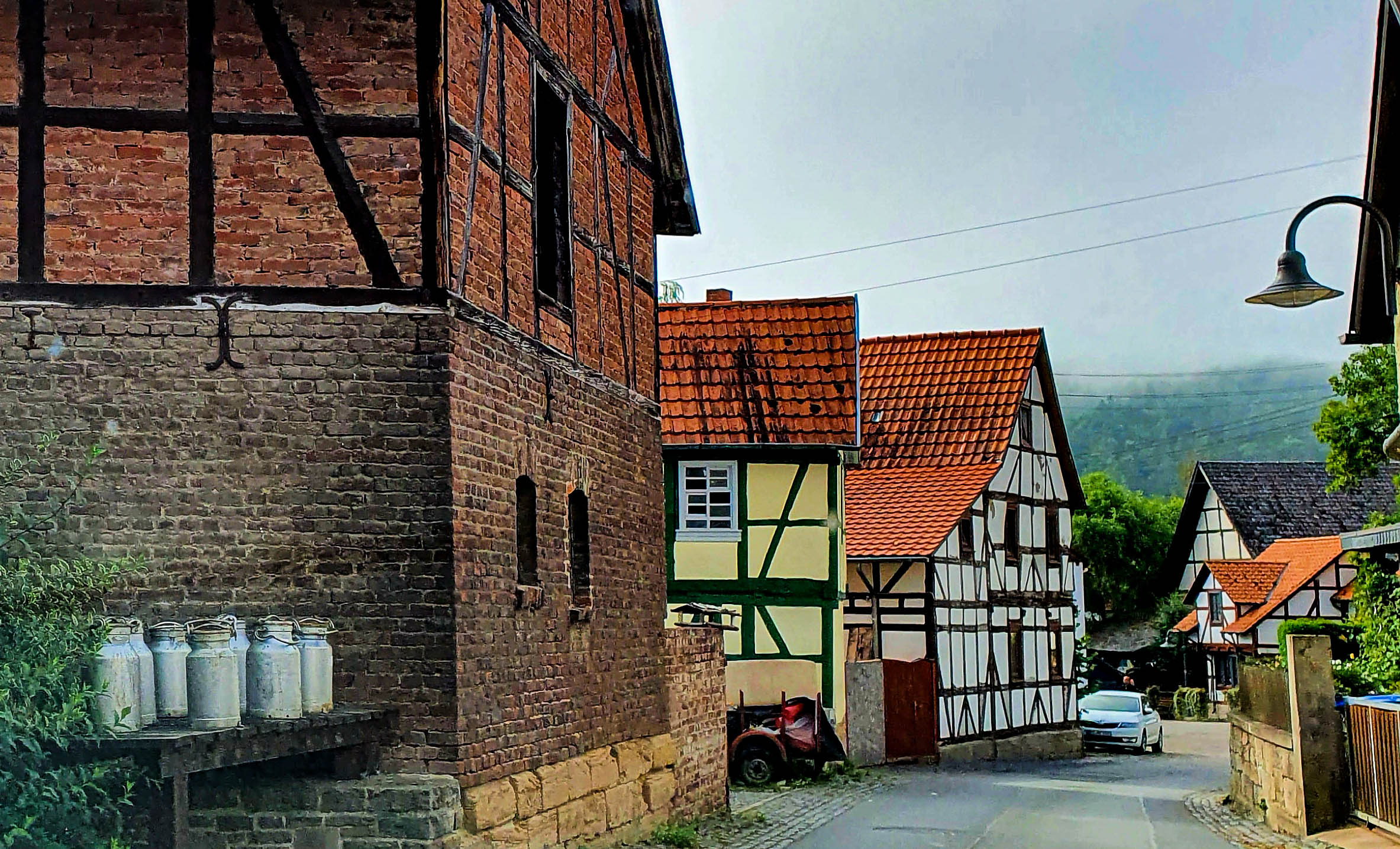 het dorp Heldra met diverse vakwerkhuizen